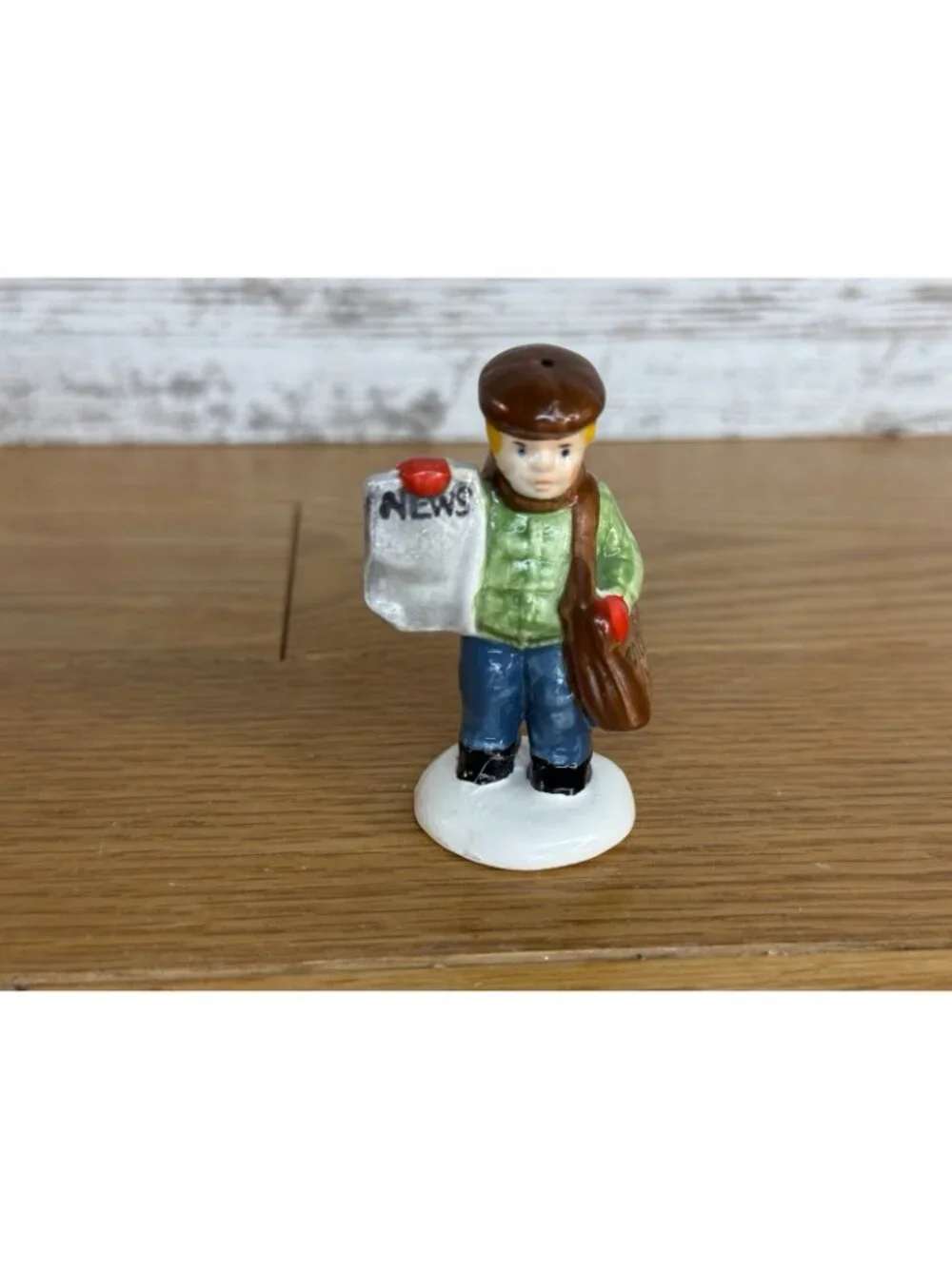 Department 56 Girl Selling Apples and News Boy #5129-2 Snow Village